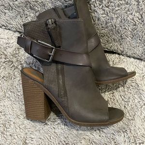 Chunky heeled open toe booties